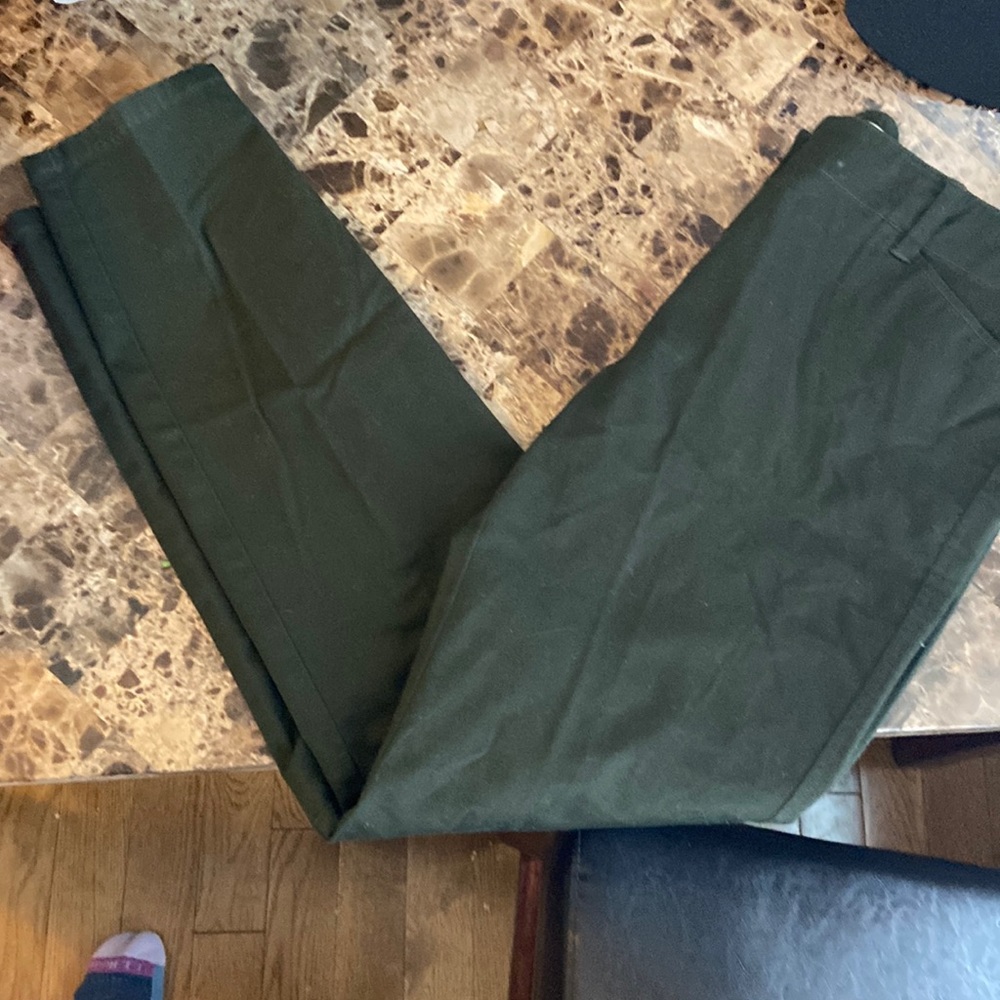 Green/olive Vineyard Vines Skinny Utility Pants